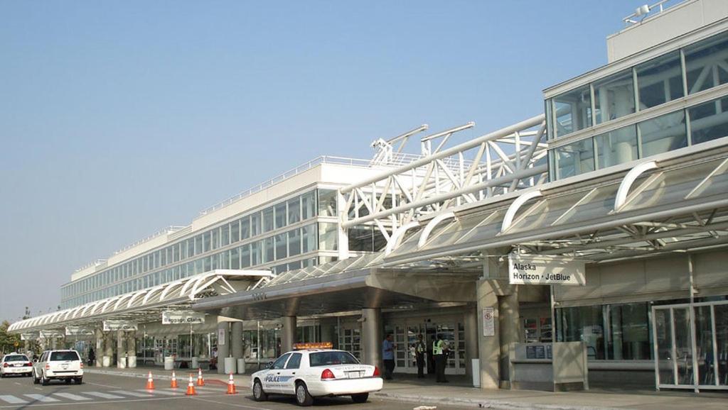 Holiday Inn Express Hotel & Suites Ontario Airport-Mills Mall By Ihg Rancho Cucamonga Exterior photo