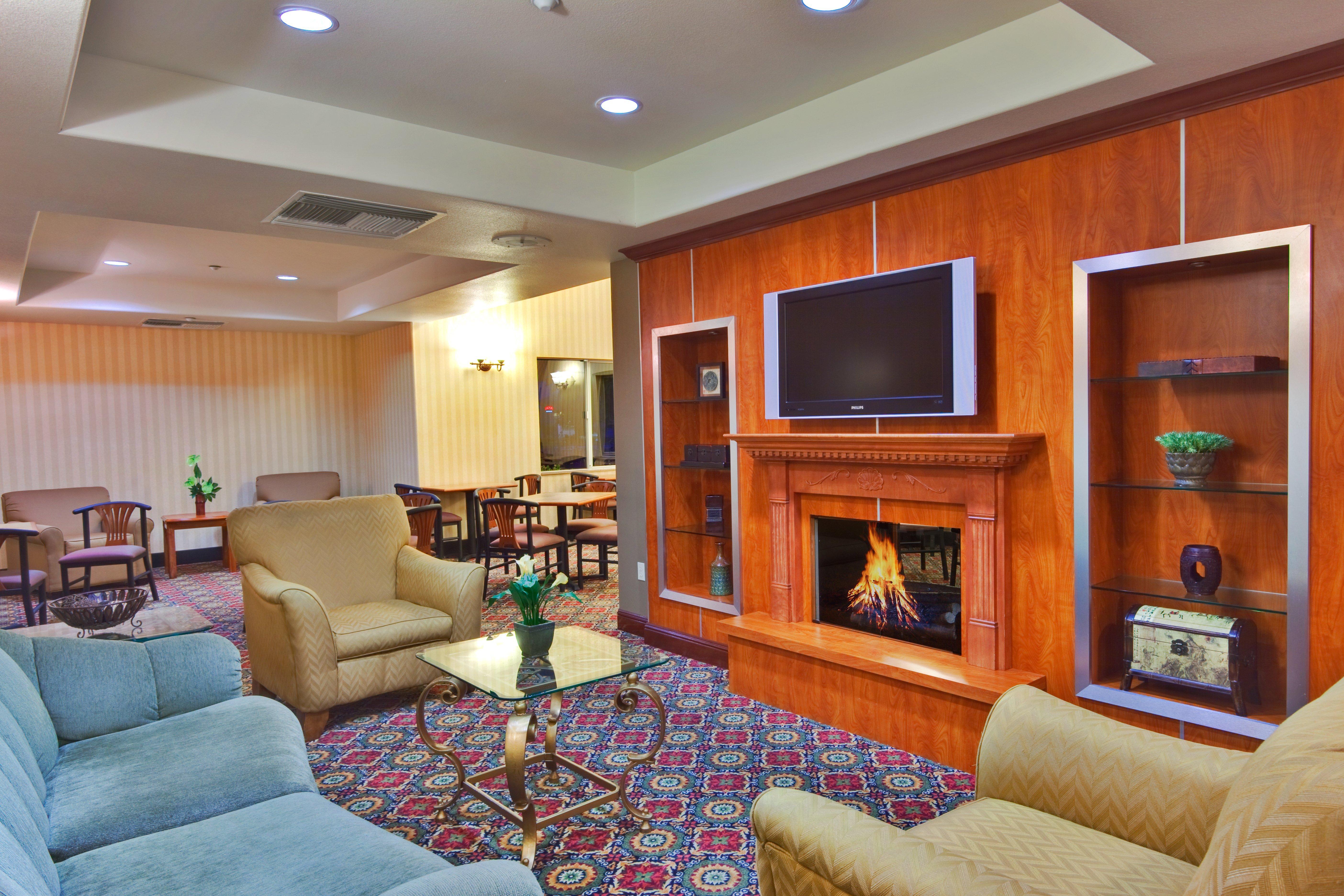 Holiday Inn Express Hotel & Suites Ontario Airport-Mills Mall By Ihg Rancho Cucamonga Exterior photo